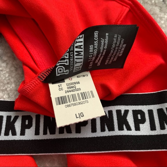 BNWT VS Pink Ultimate Sports Bra - Picture 5 of 5